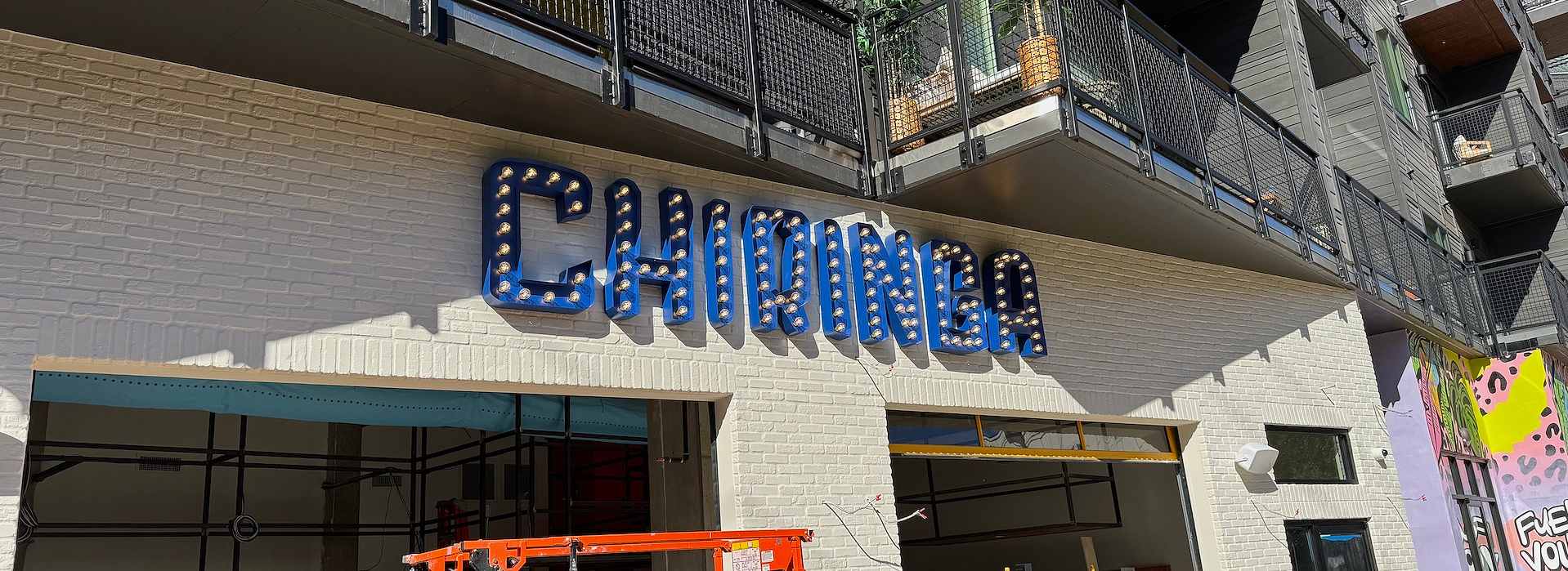 Chiringa Channel letters light up sign